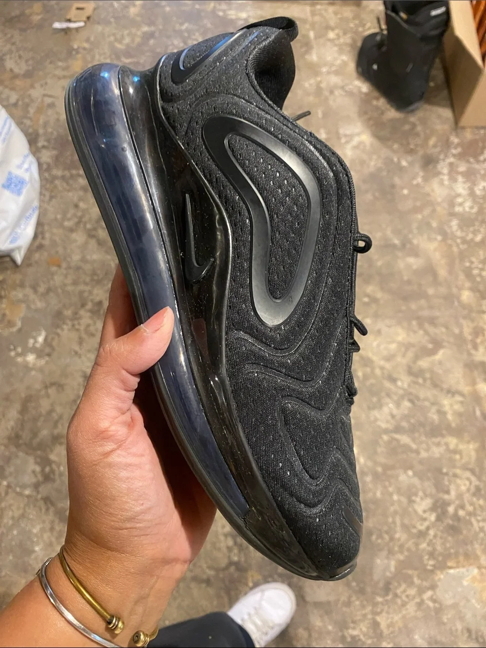 Nike Men's Black Air Max 720 Sneakers